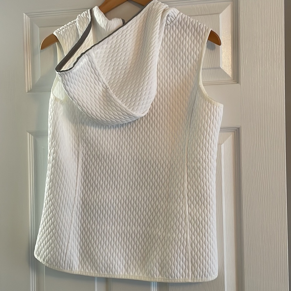 JOFIT White thin puffer vest with hood - Picture 3 of 3